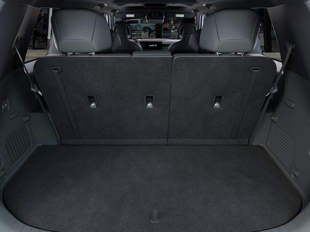 Vehicle photo 19
