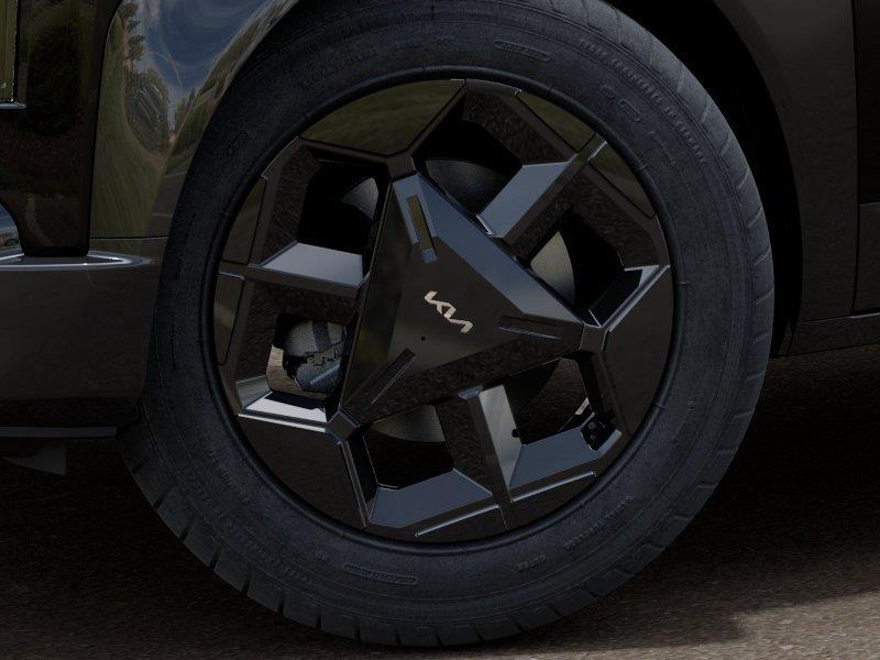 Vehicle photo 9