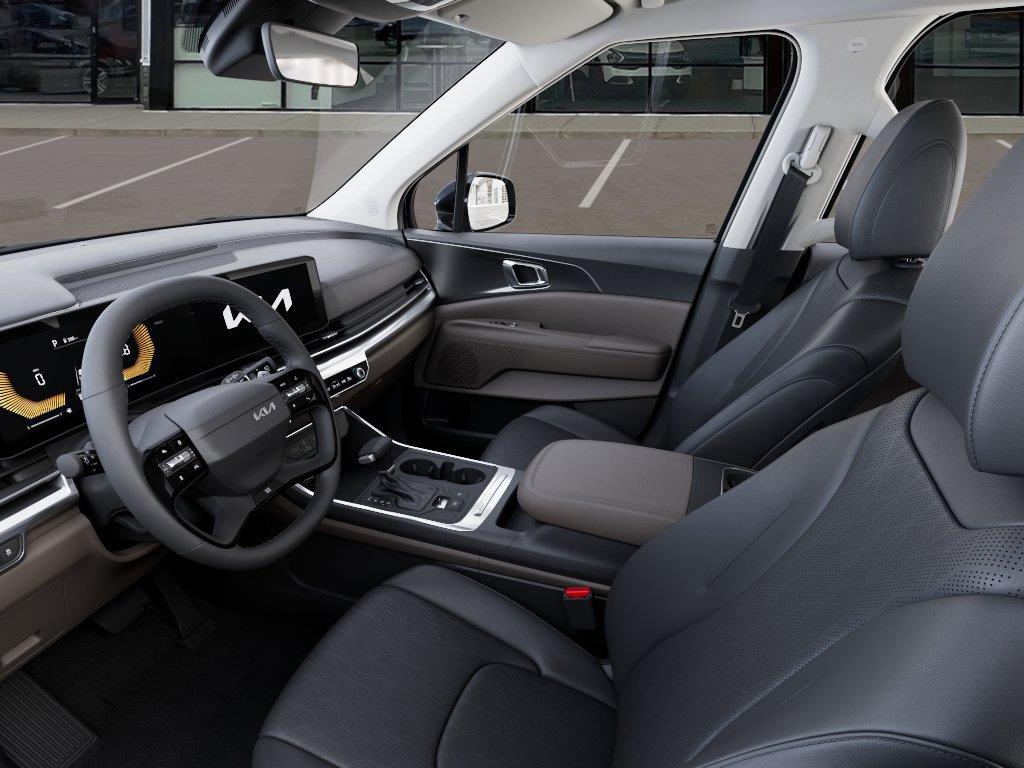 Vehicle photo 17