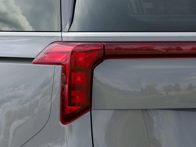 Vehicle photo 11