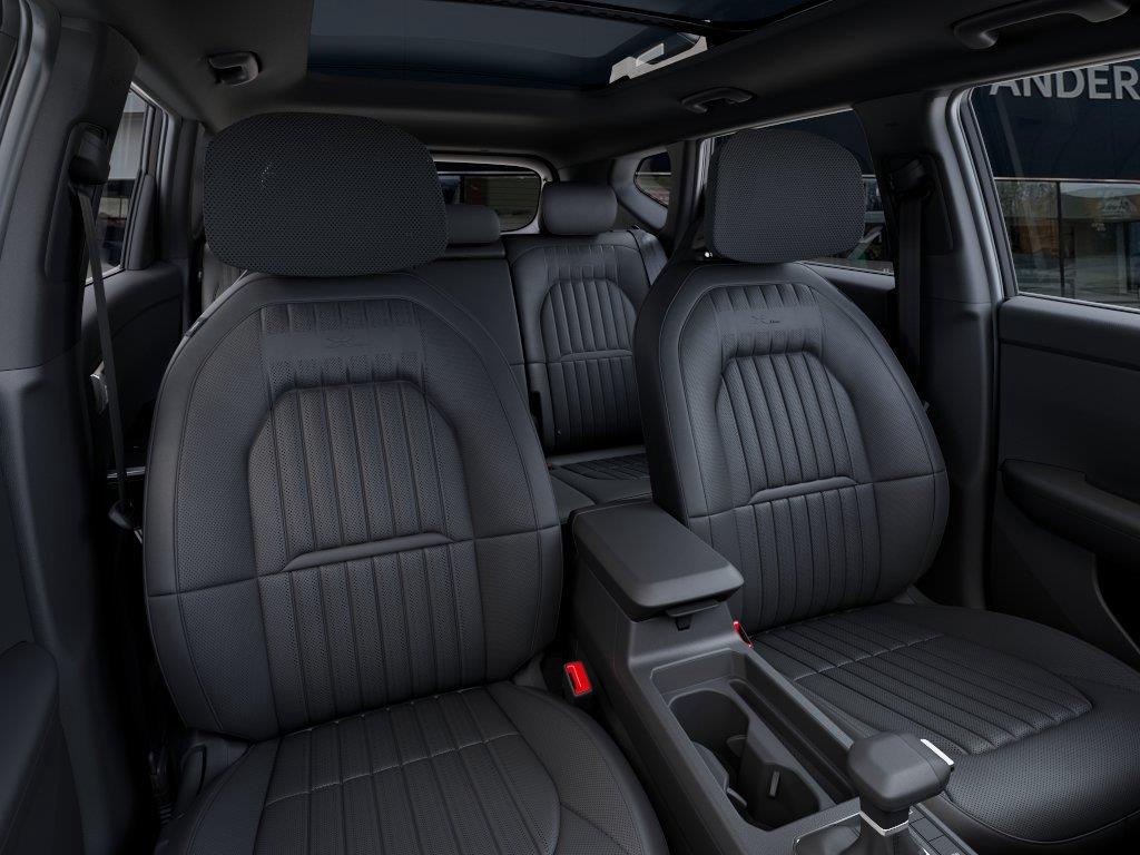 Vehicle photo 15