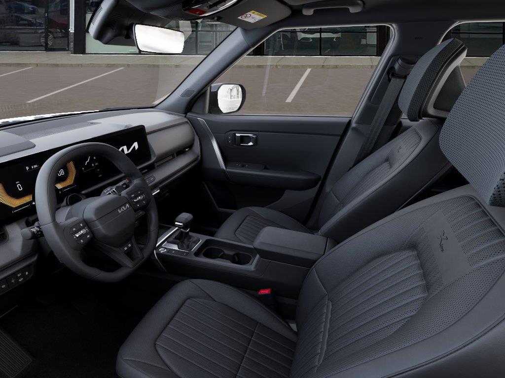Vehicle photo 17