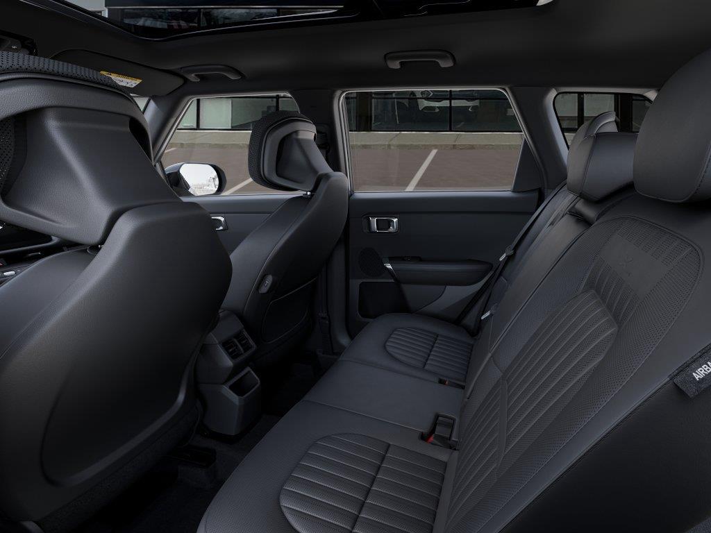 Vehicle photo 18