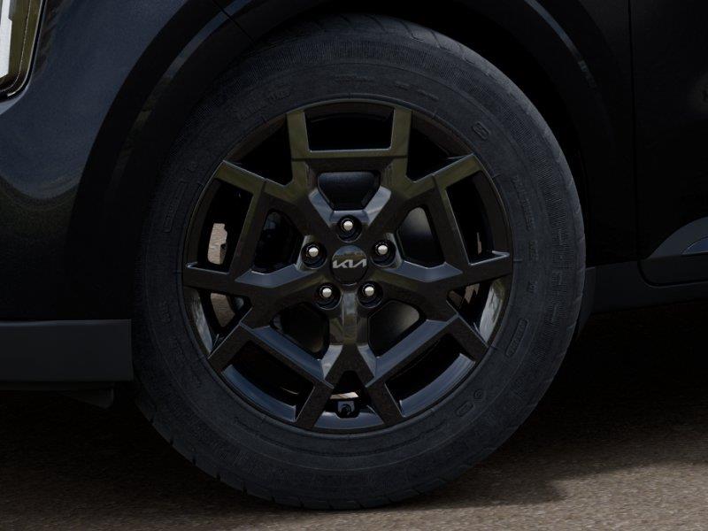 Vehicle photo 9