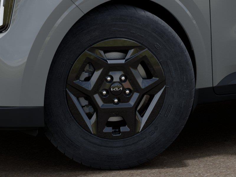 Vehicle photo 9