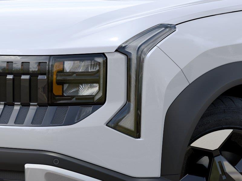 Vehicle photo 10