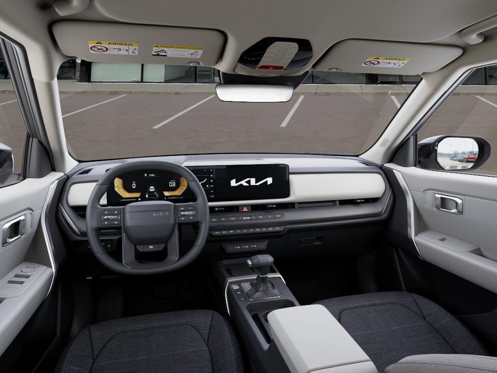 Vehicle photo 14