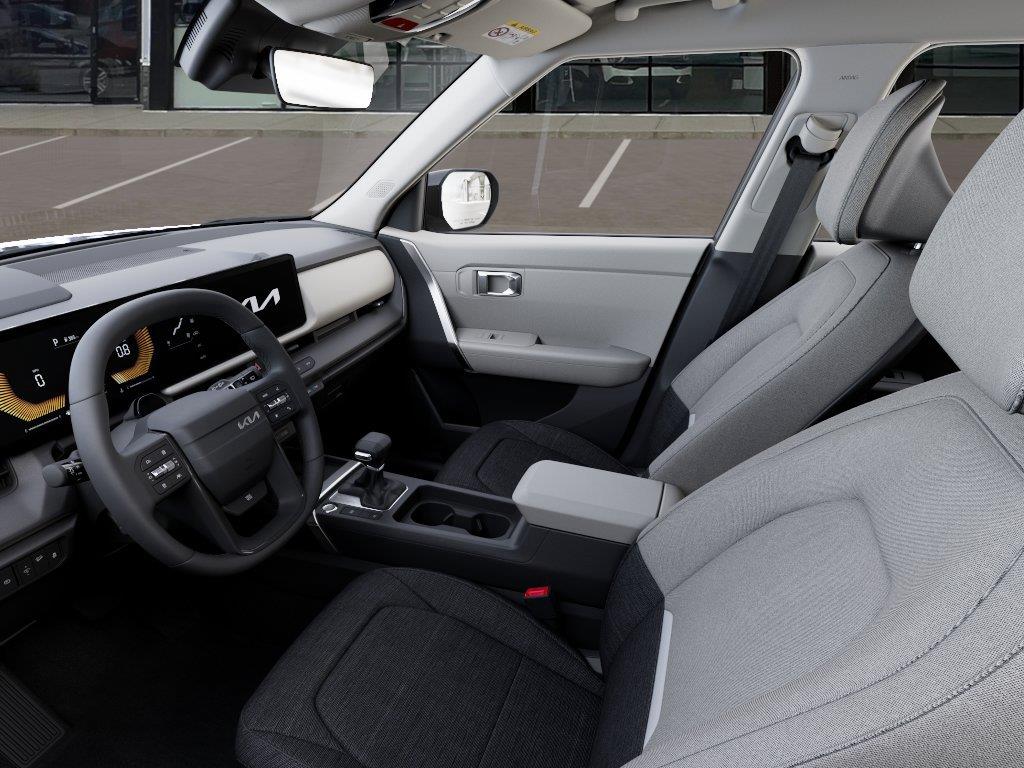 Vehicle photo 17