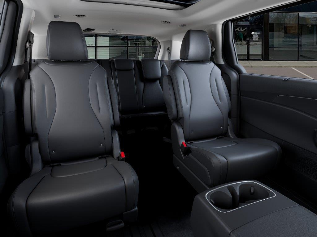Vehicle photo 16