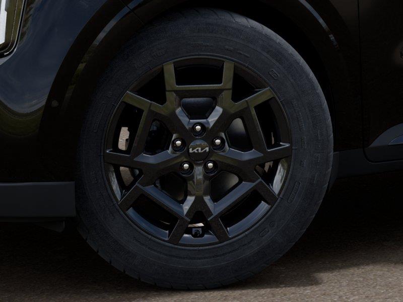 Vehicle photo 9