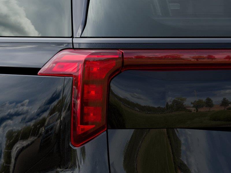Vehicle photo 11