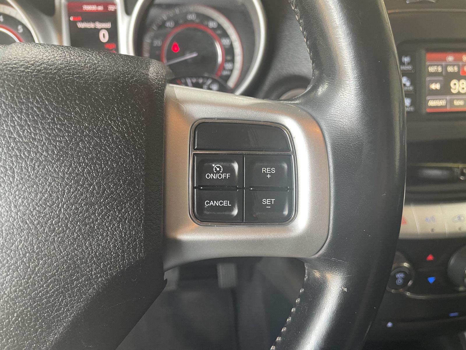 Vehicle photo 15