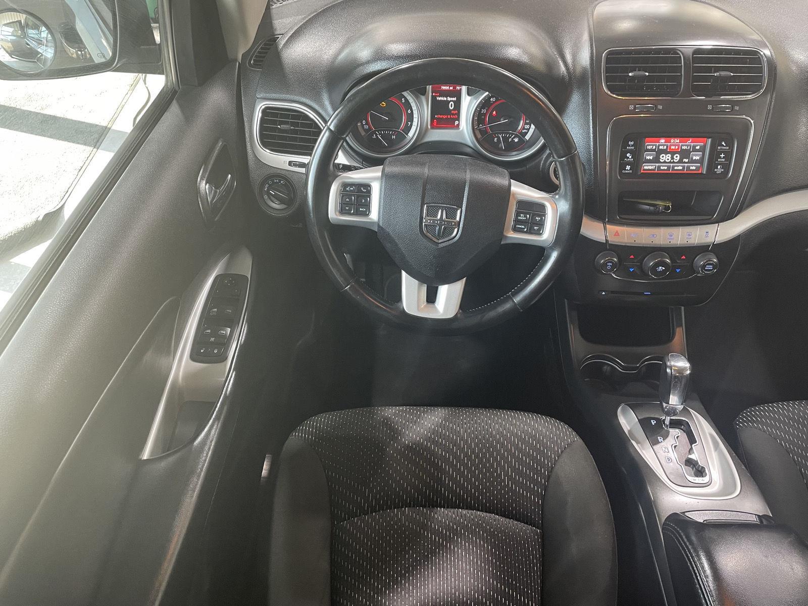 Vehicle photo 20