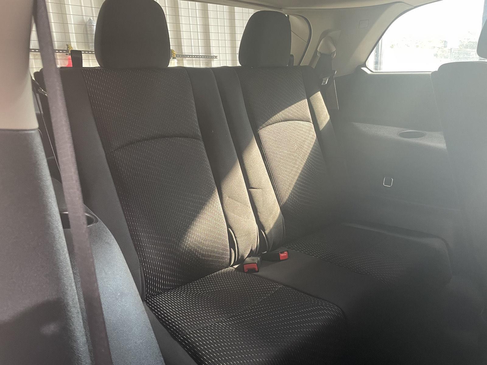 Vehicle photo 27