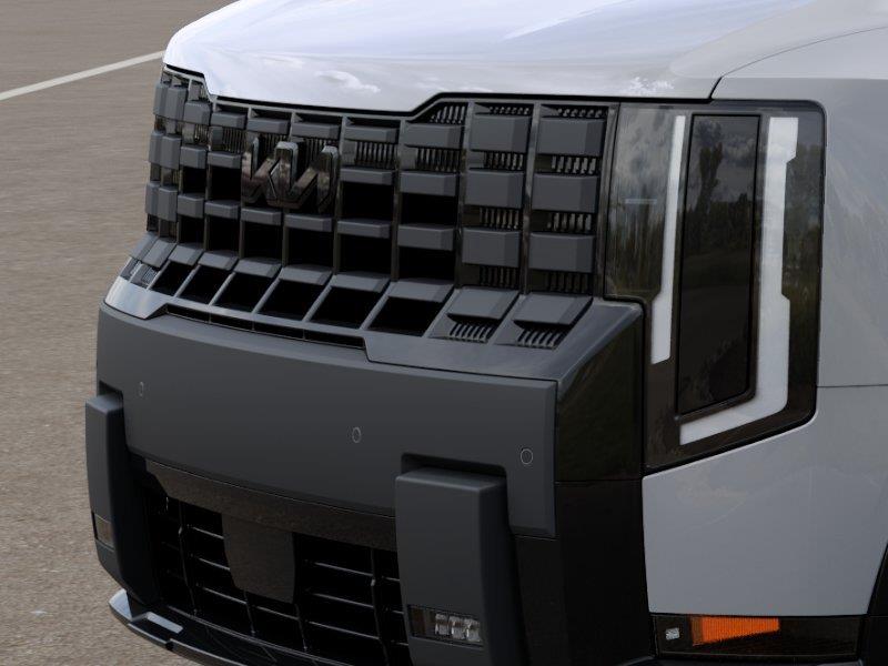 Vehicle photo 12