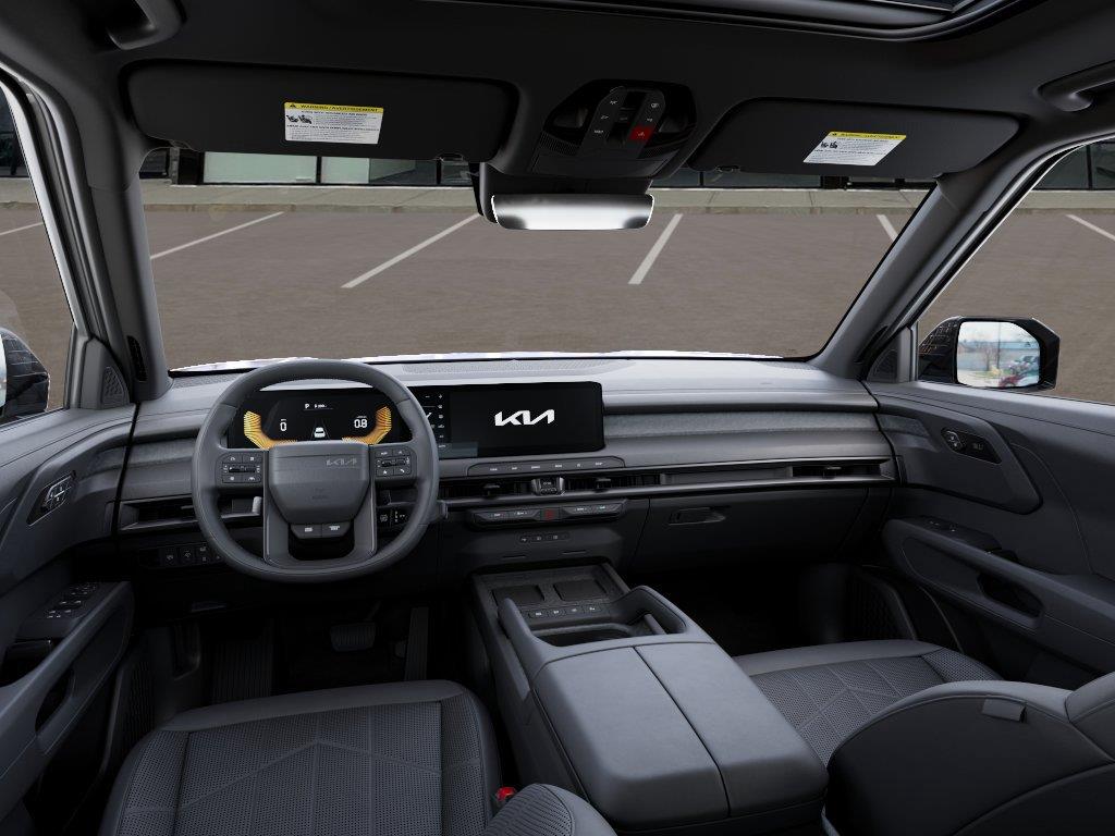 Vehicle photo 14