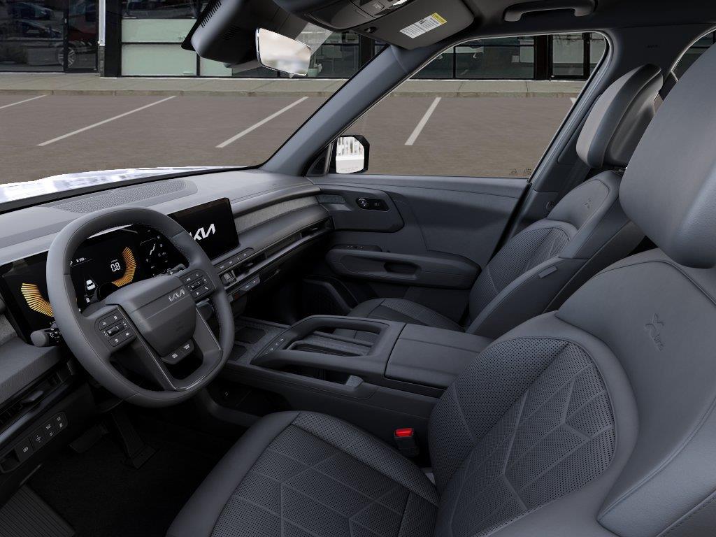 Vehicle photo 17