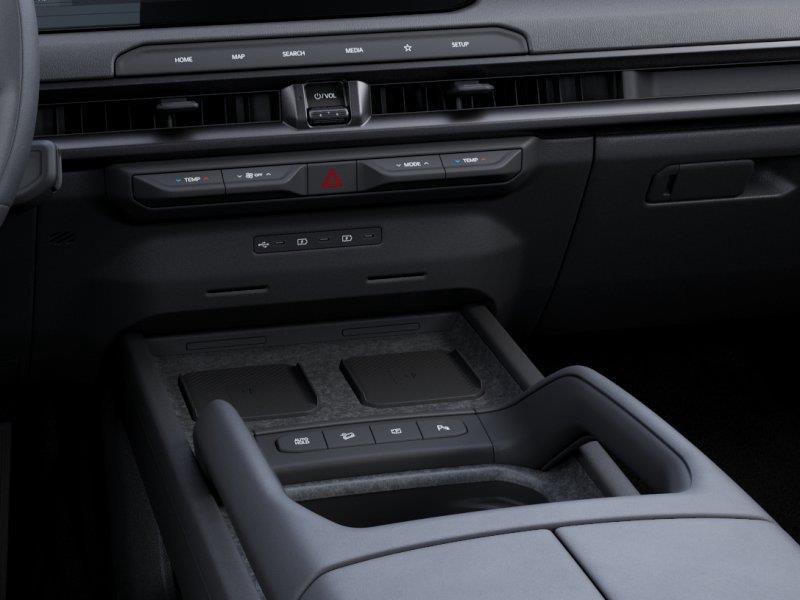 Vehicle photo 23