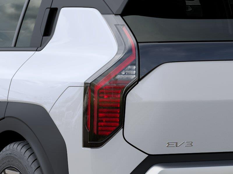Vehicle photo 11