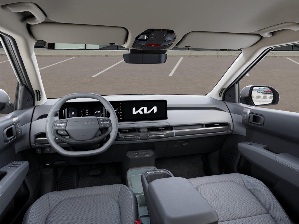 Vehicle photo 14