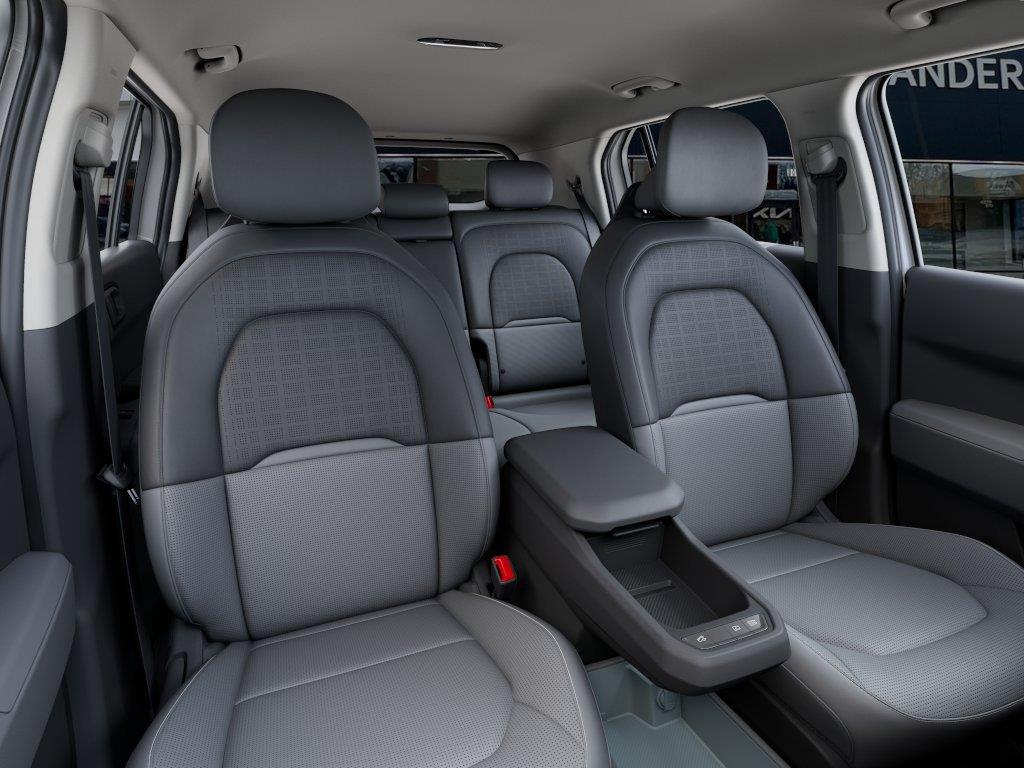 Vehicle photo 15
