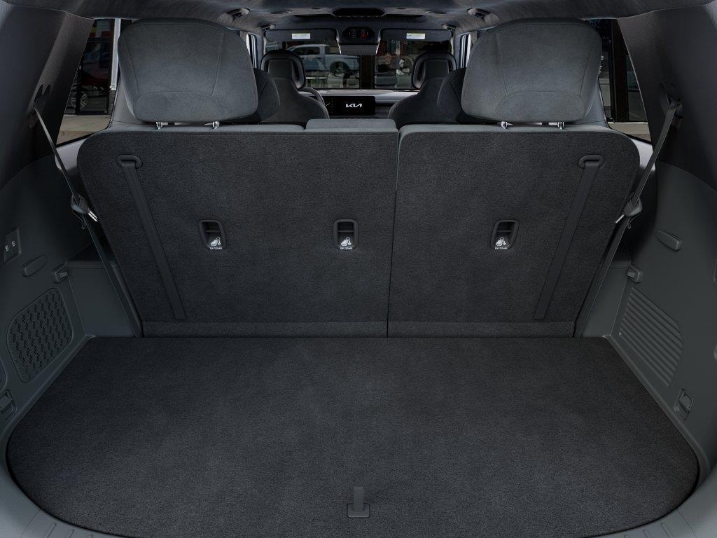 Vehicle photo 19