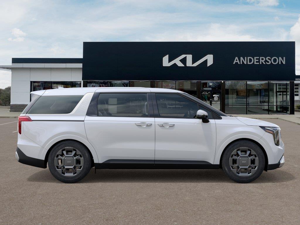 Vehicle photo 7