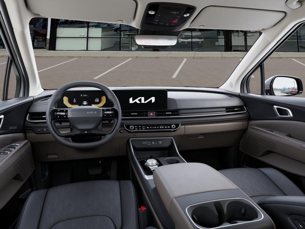 Vehicle photo 14