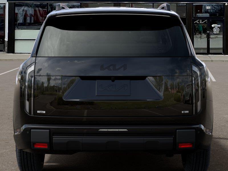 Vehicle photo 13