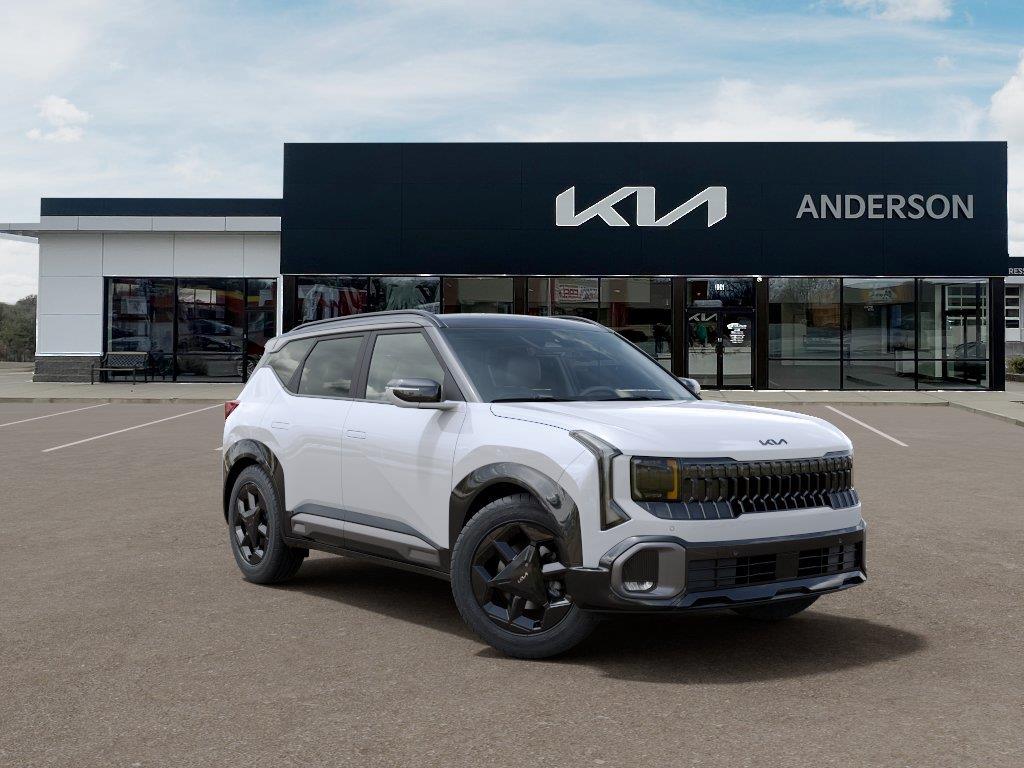 Vehicle photo 8