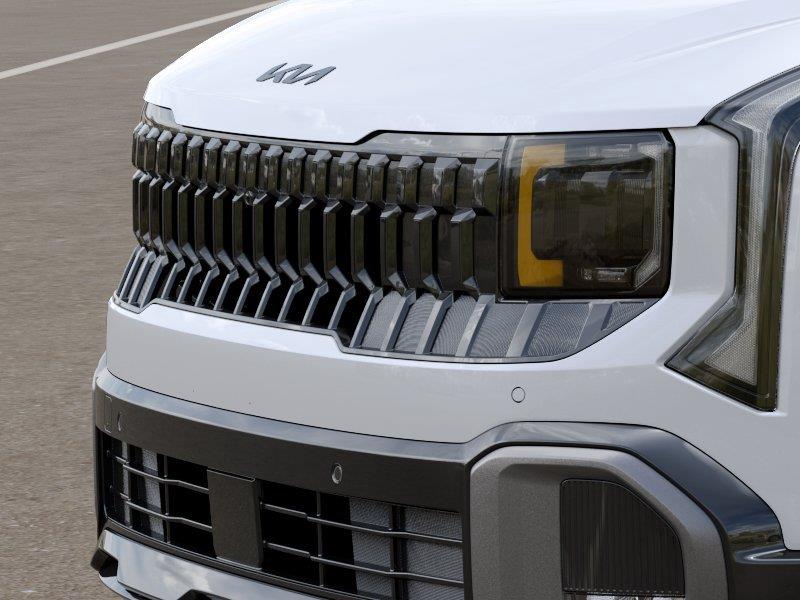 Vehicle photo 12