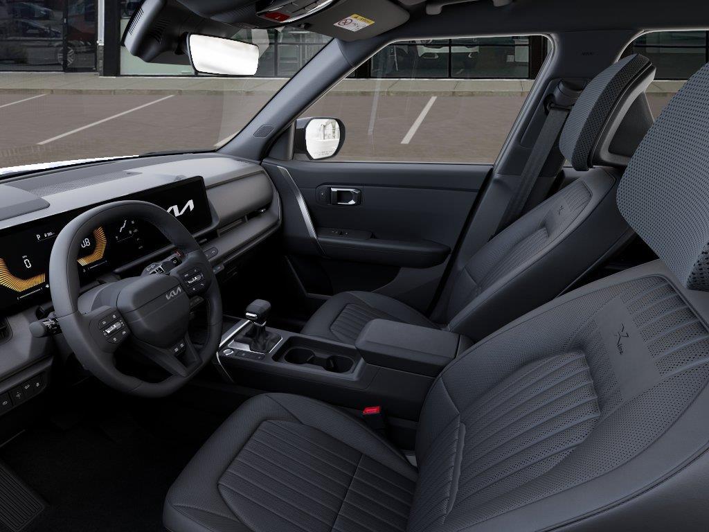 Vehicle photo 17