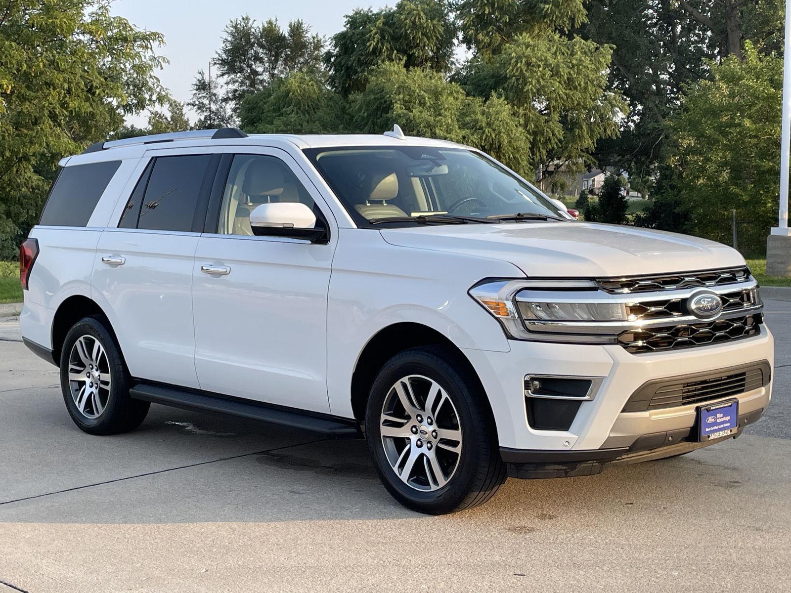 Vehicle photo 5
