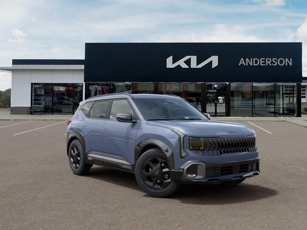 Vehicle photo 8