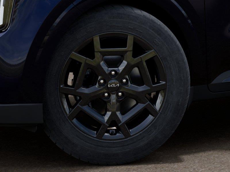 Vehicle photo 9