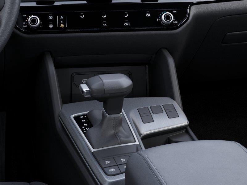 Vehicle photo 23