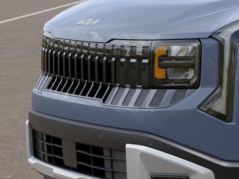 Vehicle photo 12