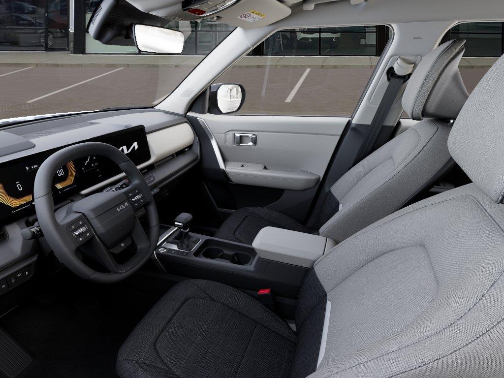 Vehicle photo 17