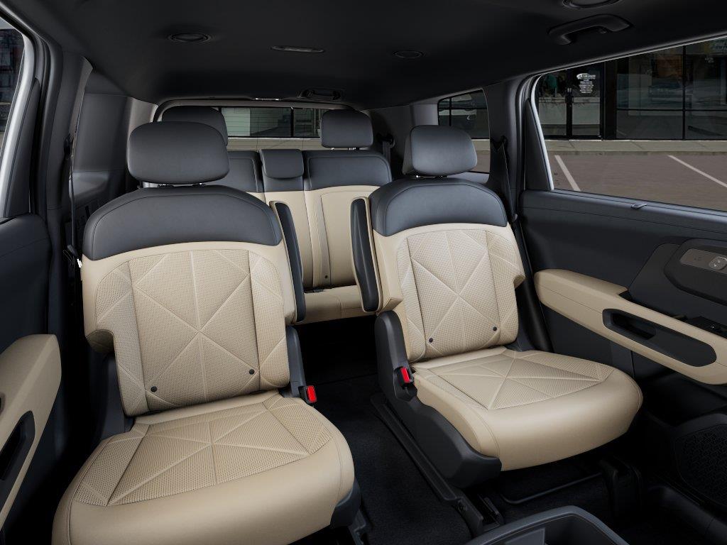 Vehicle photo 16