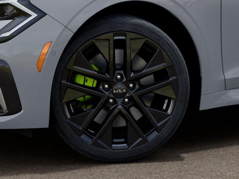 Vehicle photo 9