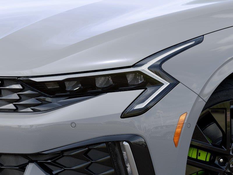 Vehicle photo 10