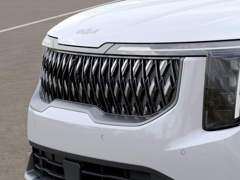 Vehicle photo 12