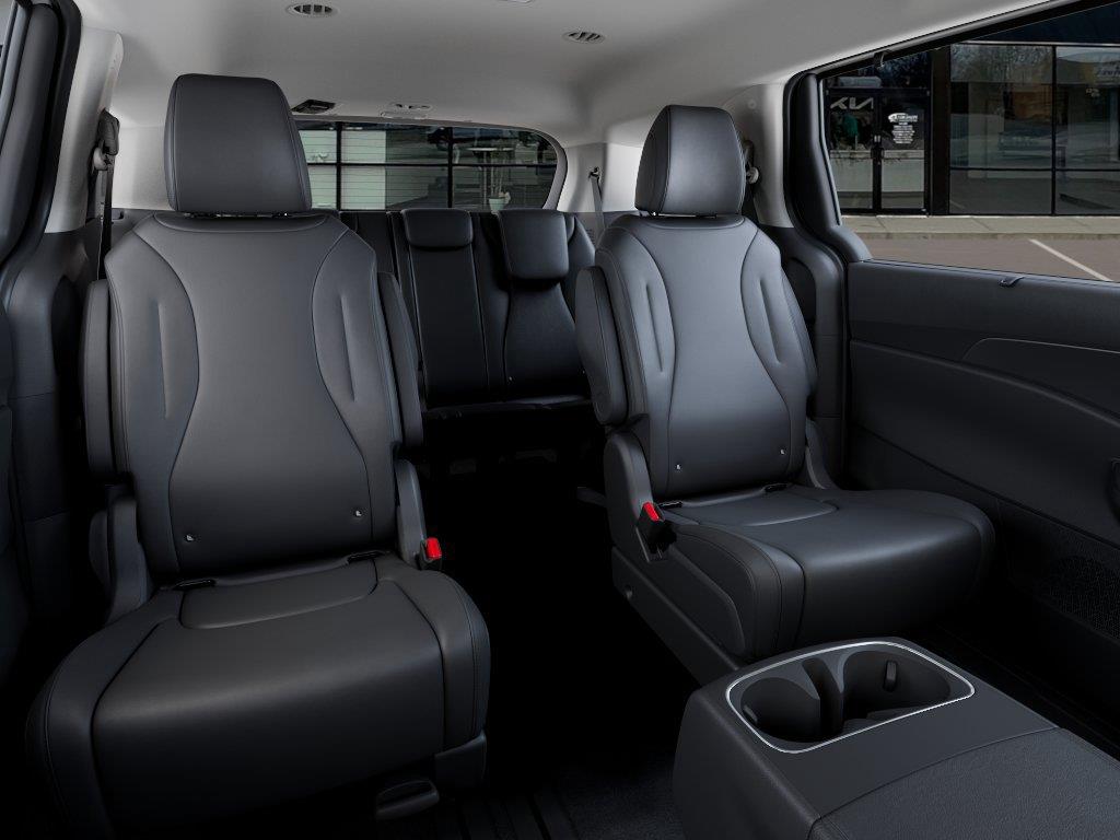 Vehicle photo 16