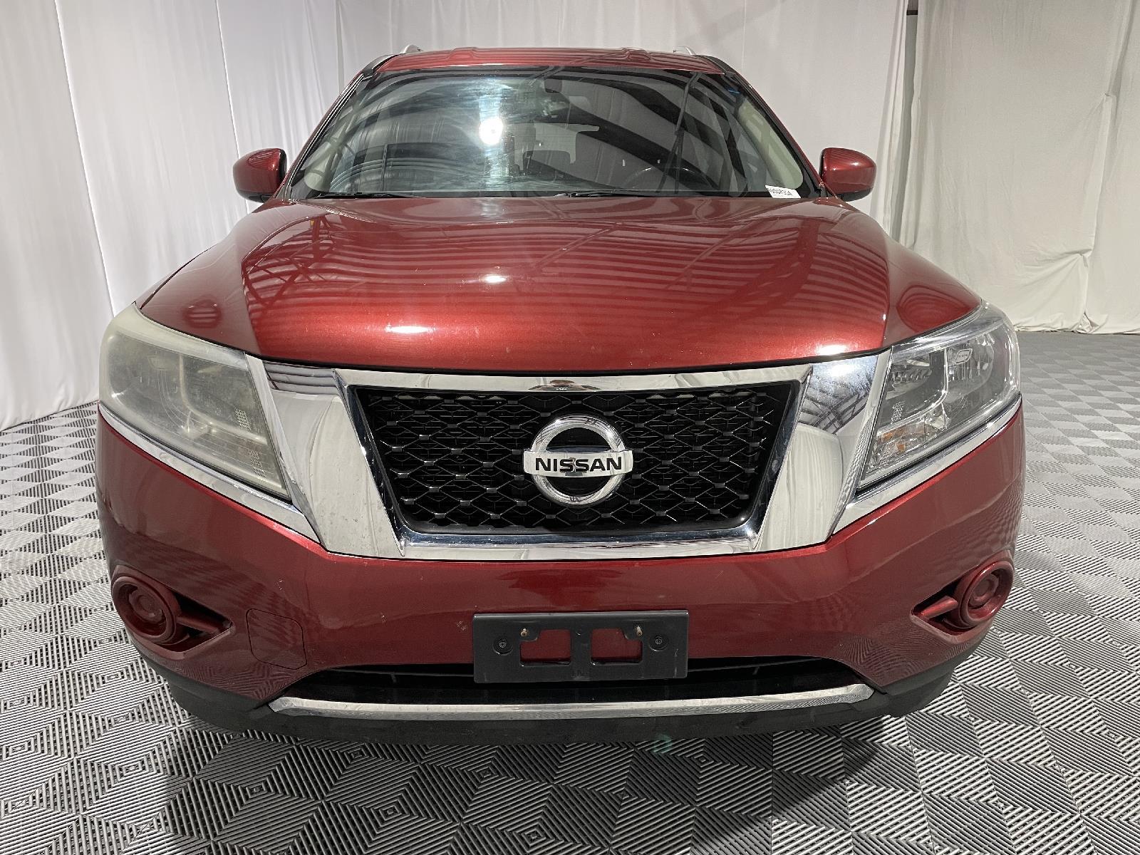 Used 2013 Nissan Pathfinder SV SUV for sale in St Joseph MO