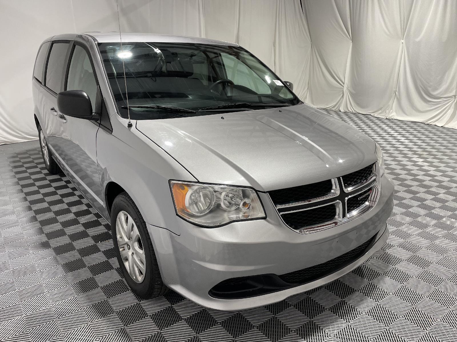 Used 2018 Dodge Grand Caravan SE Minivans for sale in St Joseph MO