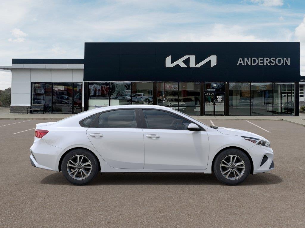 New 2024 Kia Forte LXS Sedan for sale in St Joseph MO