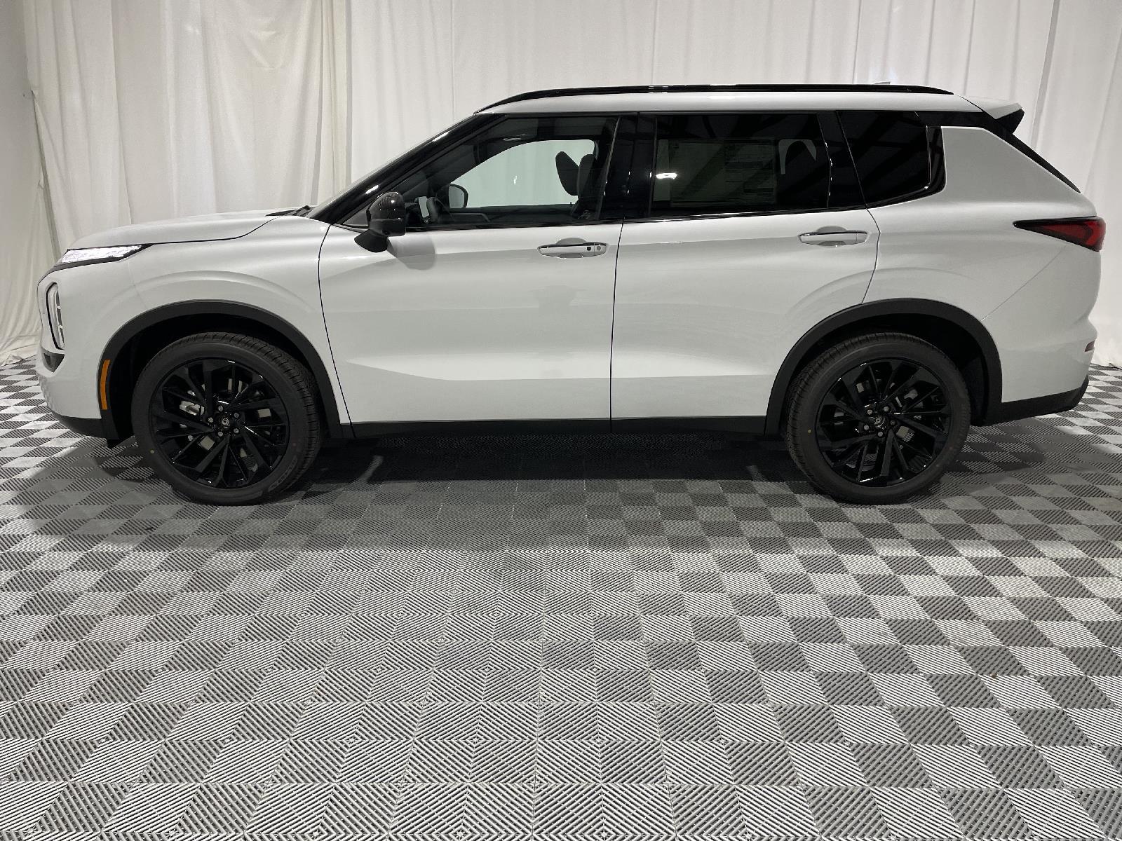 New 2024 Mitsubishi Outlander SEL SUV for sale in St Joseph MO