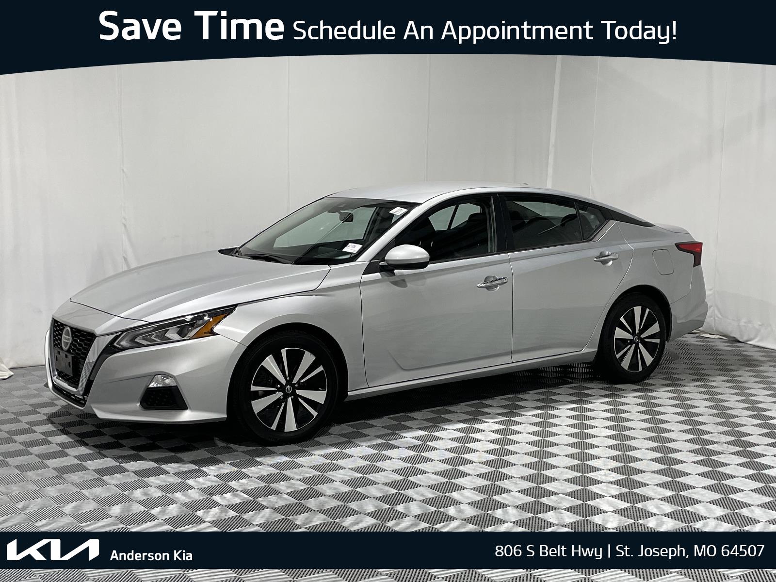 Used 2021 Nissan Altima 2.5 SV Sedan for sale in St Joseph MO