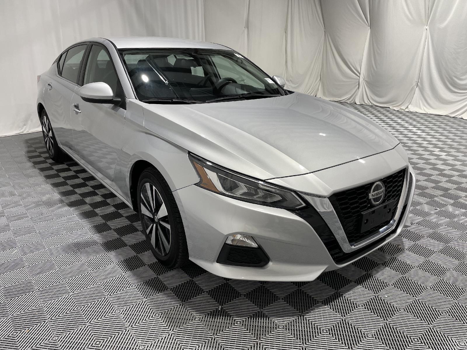 Used 2021 Nissan Altima 2.5 SV Sedan for sale in St Joseph MO