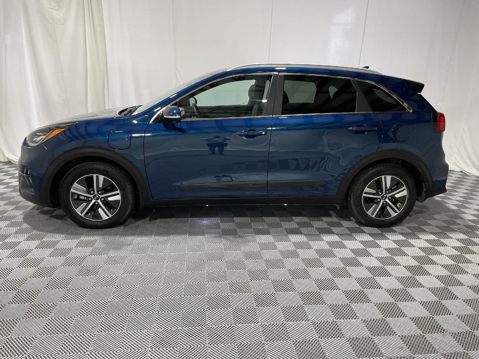 Used 2021 Kia Niro Plug-In Hybrid EX Premium SUV for sale in St Joseph MO